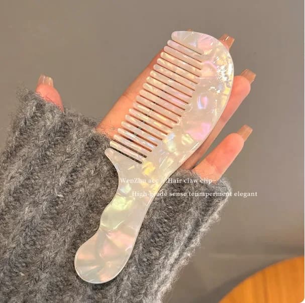 Lược khắc tên